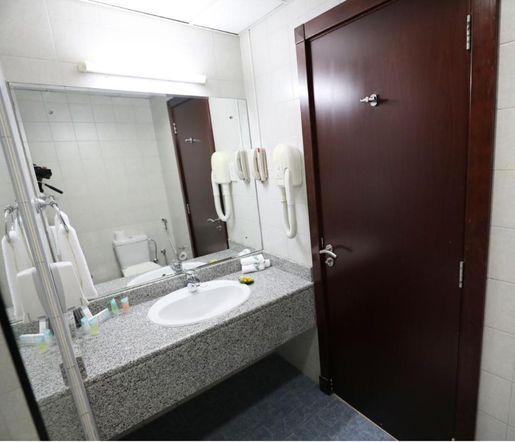 Parkside Hotel Apartment Dubaï Extérieur photo